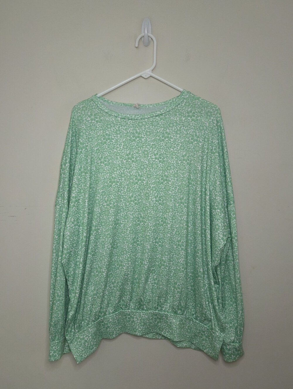 Women's Jenaration Green Floral Print Long Sleeve Top Sz Medium